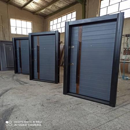 مرکز عرضه درب لابی فلزی