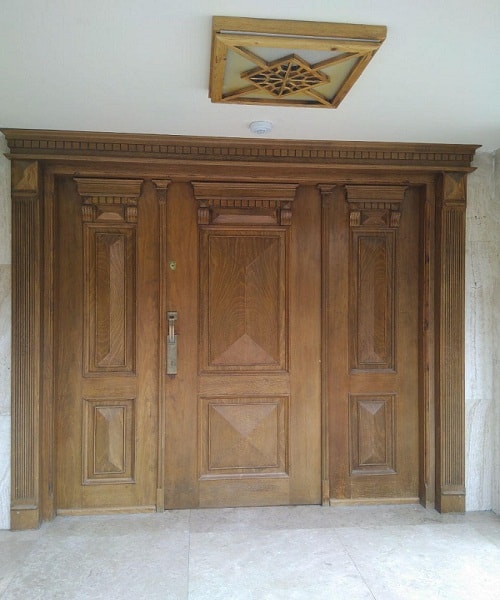 مزیت استفاده از درب لابی چوبی مدرن